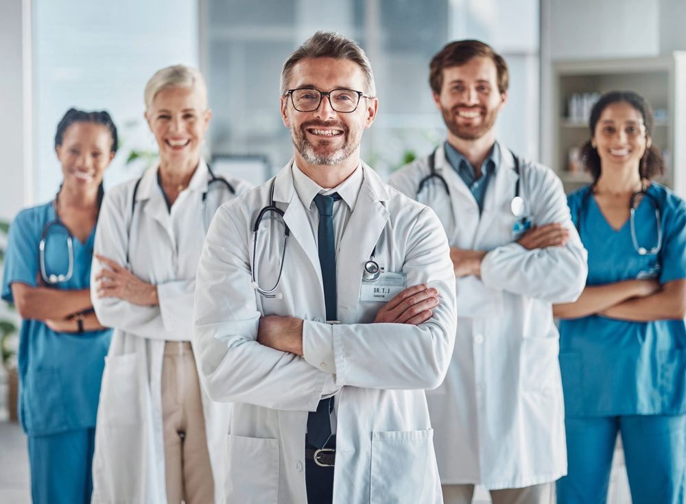 Online doctor Bodrum: smiling medical team with doctors and nurses | Acne Treatment in Bodrum | Online Doctor & Online Prescription | E-rx.online